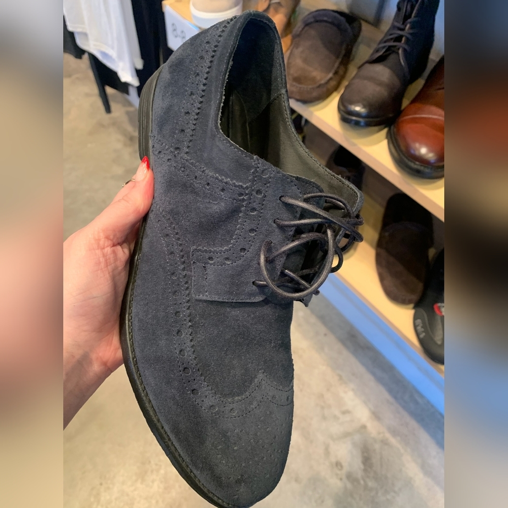 NIB sz 9 men's shoes